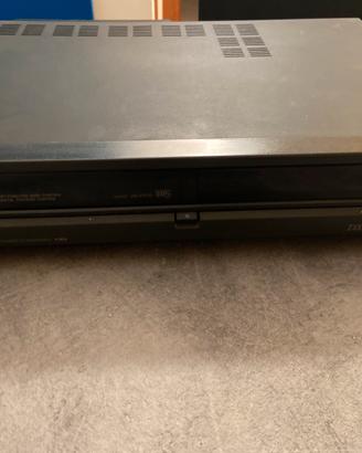 Video registratore VHS AKAI VS-F410EQ