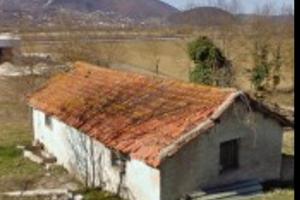 Rustico con terreno, Terria