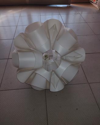 Lampadario in mater.flessibile per cameretta col b