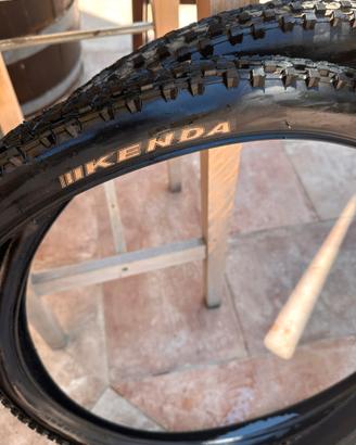 Copertoni Kenda per MTB 29, praticamente nuovi