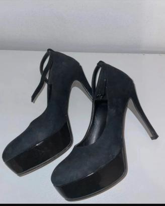 Tacchi neri eleganti