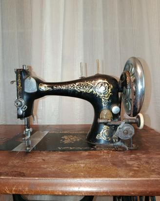 Macchina da cucire d'epoca SINGER SPHINX 
