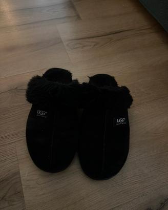 UGG pantofole invernali taglia 38