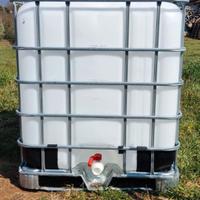 Bella pulita con doppio rubinetto