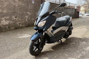 Yamaha Xmax 250