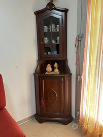Angoliera in legno