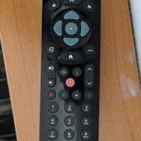telecomando Sky Q