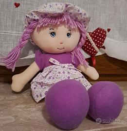 Bambola peluche
