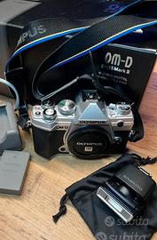 Olympus OM-D E-M5 Mark III +flash  FL-LM3