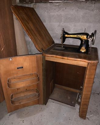 Lotto 4 Antiche macchine da cucire