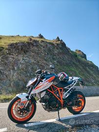 KTM 1290 superduke r