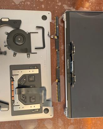Macbook pro 13.3 ricambi