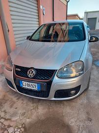 VOLKSWAGEN Golf 5ª serie