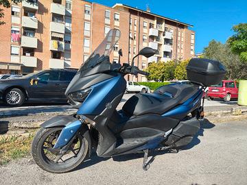 XMAX 300 YAMAHA 