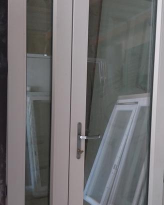 PORTONCINO SCHUCO IN PVC 