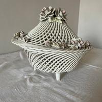 Centrotavola in porcellana traforata