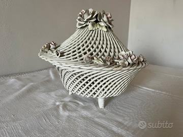 Centrotavola in porcellana traforata