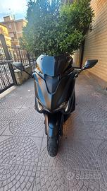 Yamaha tmax 560