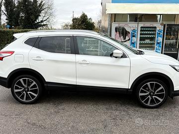 Nisan Qashqai 1.2 Benzina