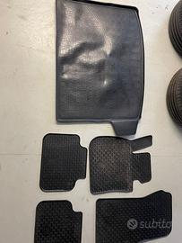 Tappetini in gomma per BMW SERIE 2 ACTIVE TOURER