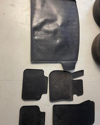 Tappetini in gomma per BMW SERIE 2 ACTIVE TOURER