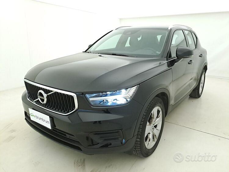 VOLVO XC40 (2017-->)