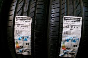 2 GOMME 205/45/16 83W BRIDFGESTONE ESTIVE