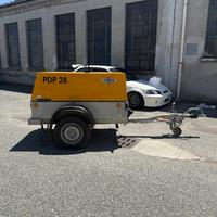 Motocompressore con gancio traino 5000L/min