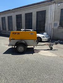 Motocompressore con gancio traino 5000L/min