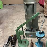 Orlatore dosatore pressa cartucce