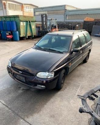 Ricambi Ford Escort 1997 - Vettura per ricambi