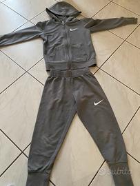 Tuta sportiva Nike bambino 3/4 anni