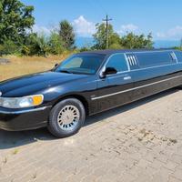 Limousine Lincoln Town car V8 4.6cc 209cv Benz/Gpl