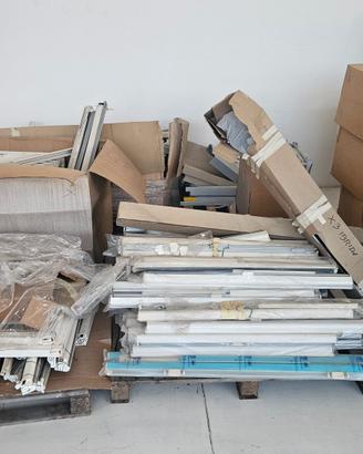 STOCK COMPLETO ZANZARIERE E OSCURANTI PER CAMPER