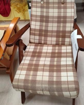 Codice: 10280 POLTRONA RECLINABILE IN LEGNO + SED