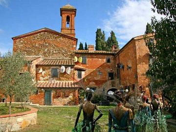 Rustico / Casale di 650 m² con più di 5 locali e b