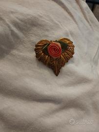 spilla da donna con rosa 