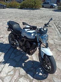 YAMAHA FZ6 S2 2008