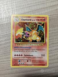 Charizard carta Pokémon 