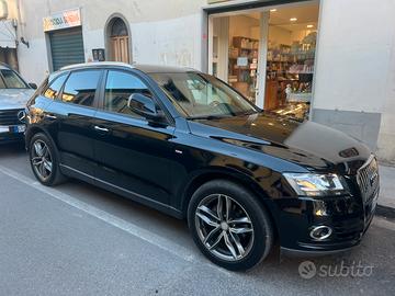 AUDI  Q5