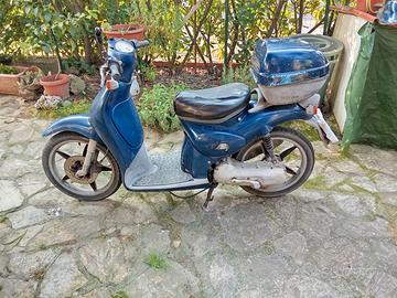 Scarabeo 50 incidentato x pezzi di ricambio