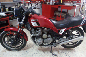 1984 moto Yamaha 750 xj 11 M SECA