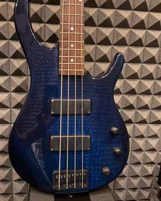 Basso elettrico 4 corde blue B.Jacoby + accessori