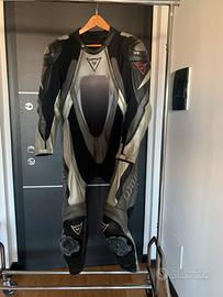 Tuta intera Dainese con protezione schiena