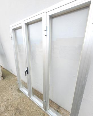 Finestra Esterna in Alluminio con Vetro