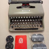 Hispano Olivetti Pluma 22 identica alla lettera 22