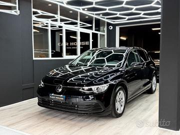 Volkswagen Golf 8 2.0 TDI 150CV DSG
