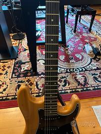 Kit starter chitarra elettrica Gear4music + ampli