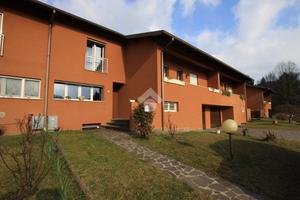 VILLA A SCHIERA A LA VALLETTA BRIANZA