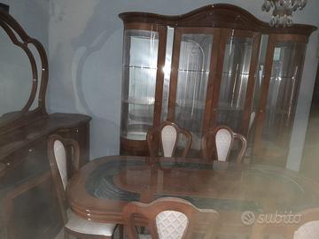 Sala da pranzo completa in legno - Stile Classico